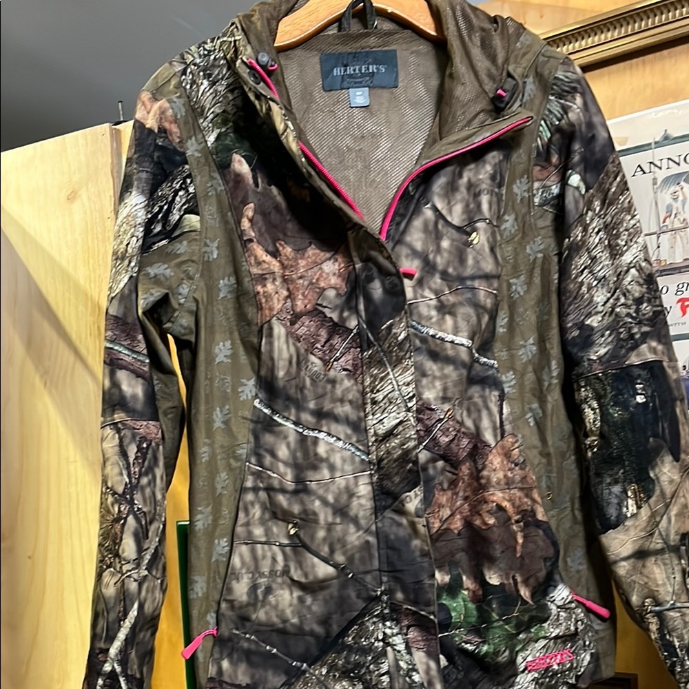 HERTER’S Camo Jacket with Pink Accents